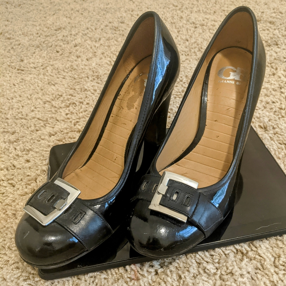 Gianni Bini Black Glossy Heels with Buckle Detail